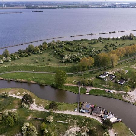 Villa Carafun Aan Het Water Ooltgensplaat Exterior foto