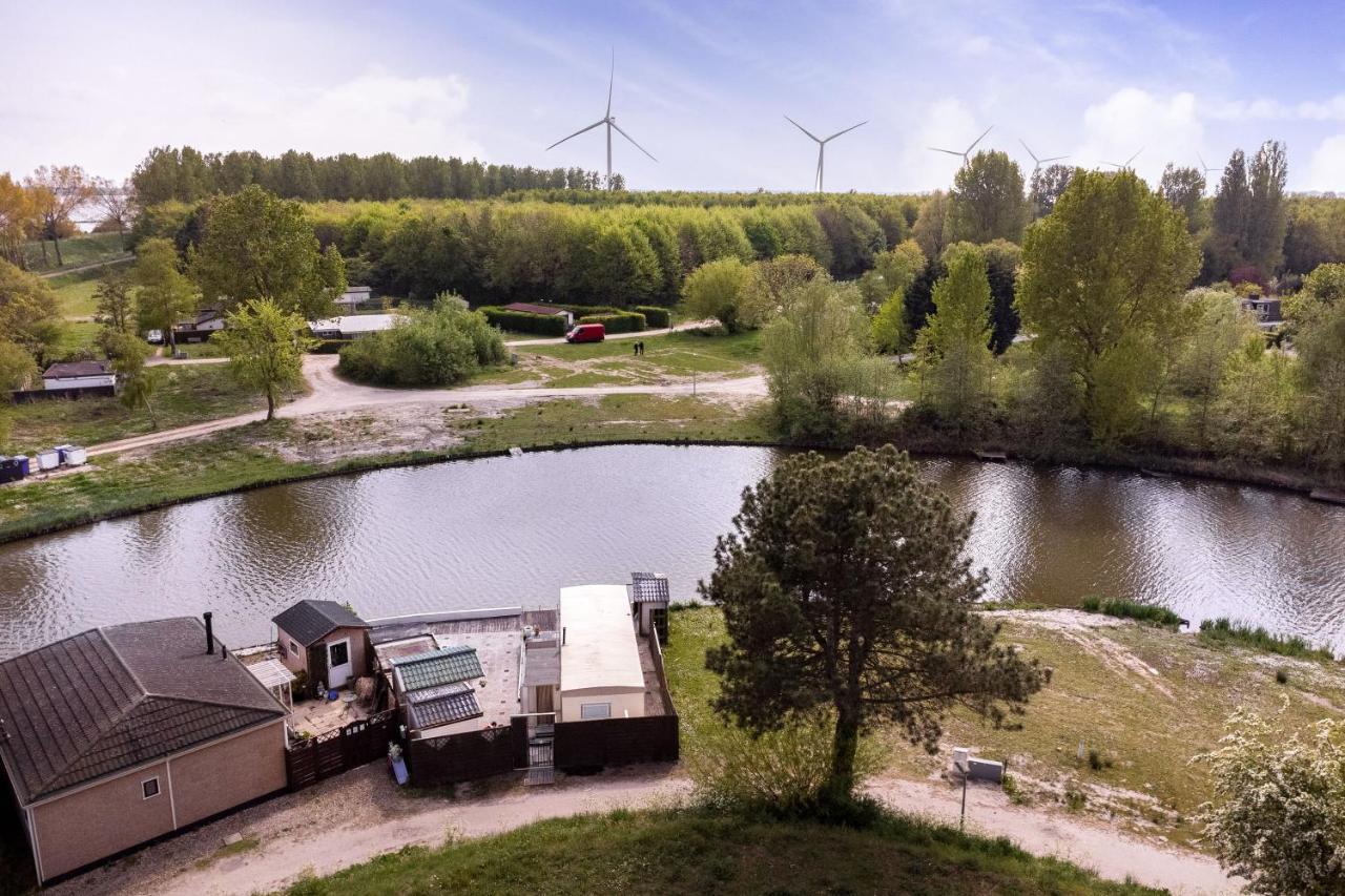 Villa Carafun Aan Het Water Ooltgensplaat Exterior foto